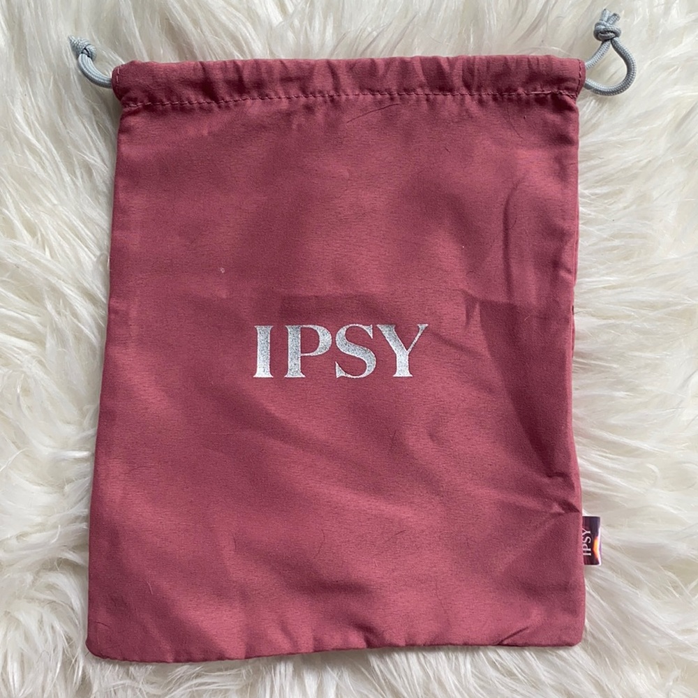 Ipsy makeup bag